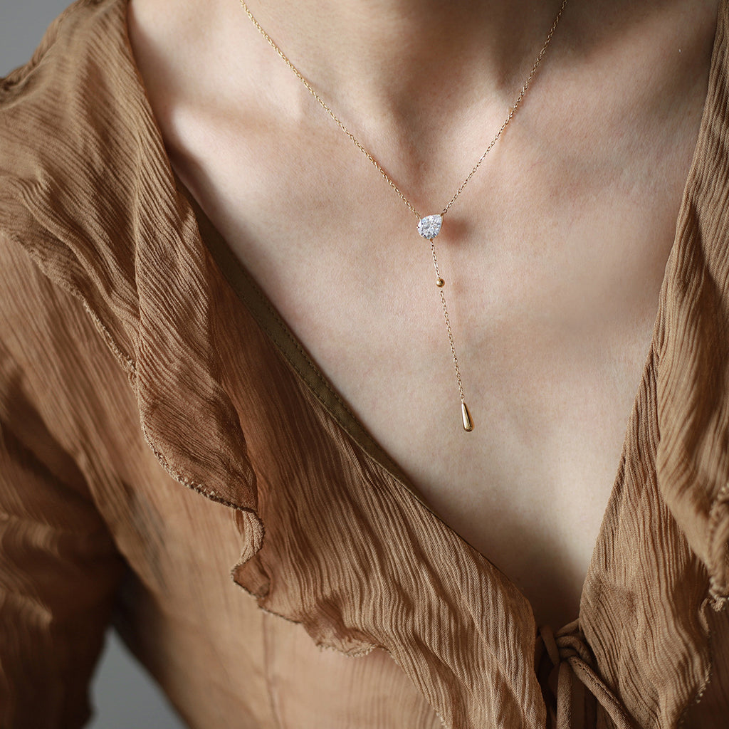 Simple Micro-encrusted Water Drop Zircon Necklace