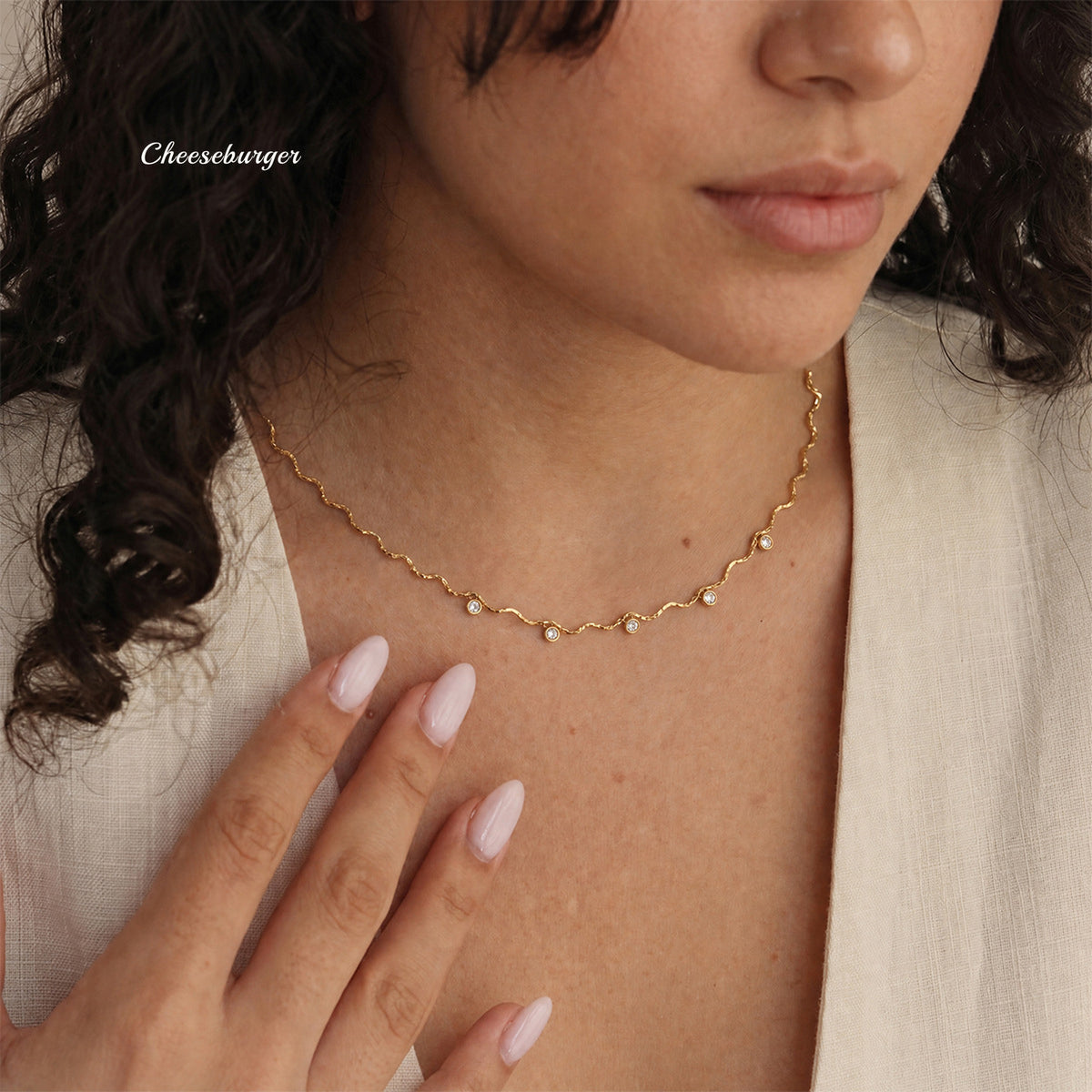 Wavy Clavicle Chain Necklace with Zircon